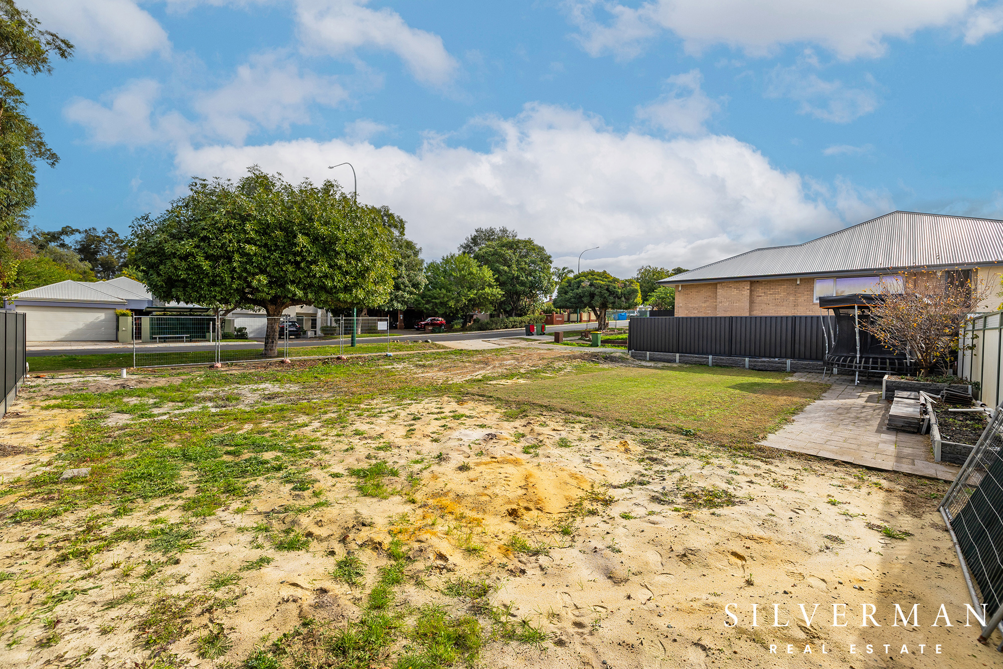 2a Caledonian Avenue, MAYLANDS, WA 6051