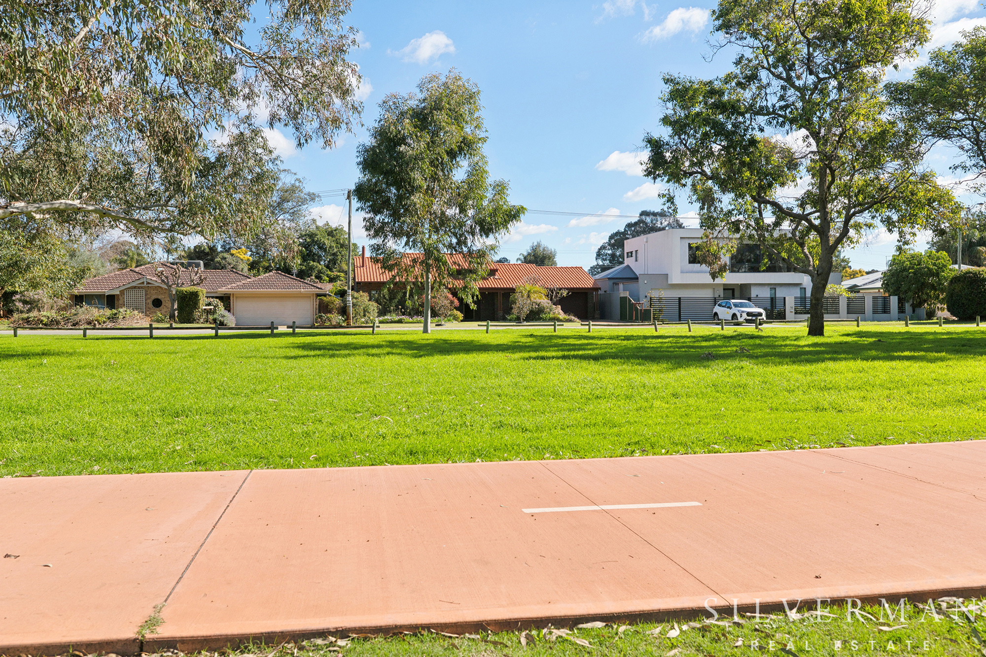 16 Rivermoor Loop, RIVERTON, WA 6148
